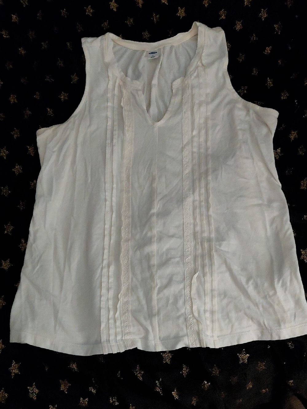 Old Navy Cream Sleeveless Pintuck Camisole